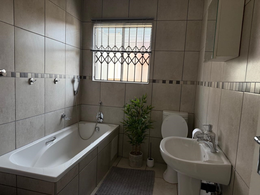 3 Bedroom Property for Sale in Waterkloof East North West